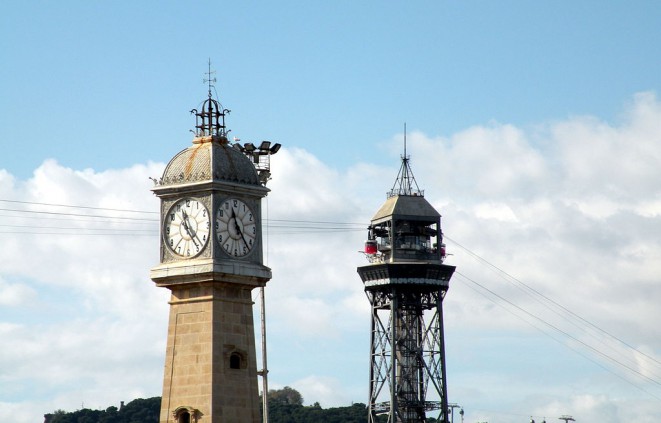 Imatge de la Torre del Rellotge de la Barceloneta